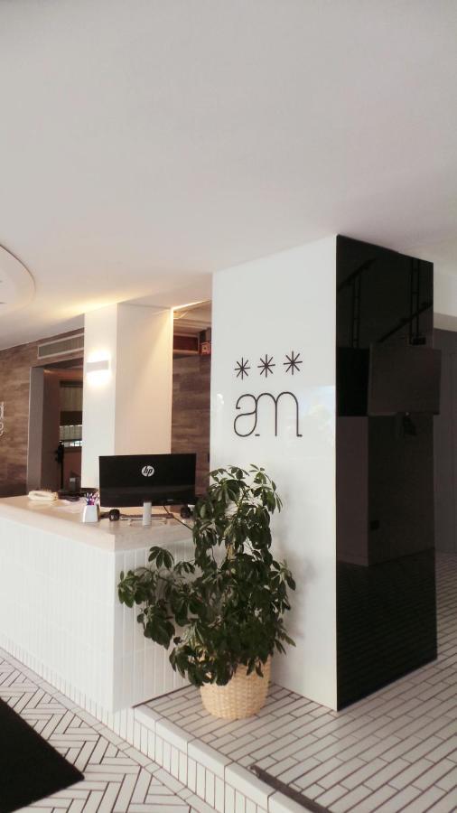 Hotel Aria Di Mare - Bed & Brunch In Centro A Riccione Bagian luar foto
